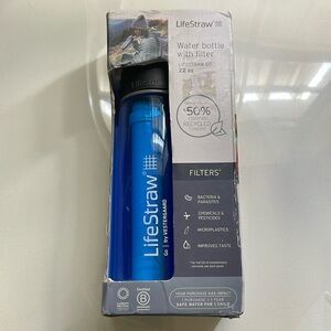 LifeStraw Water Bottle with Filter & carabiner included 22 oz (650 ml) NEW!